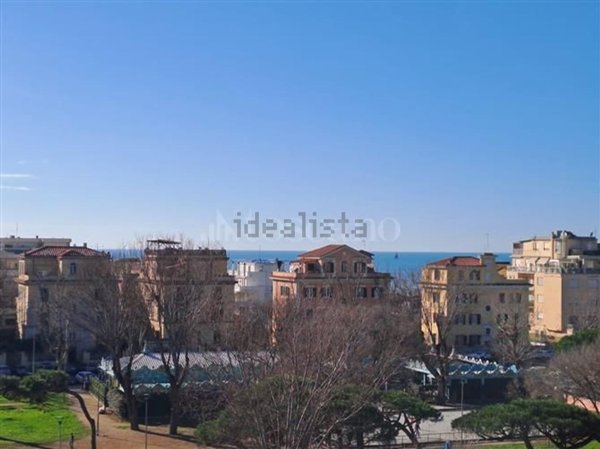 appartamento in vendita a Roma in zona Ostia