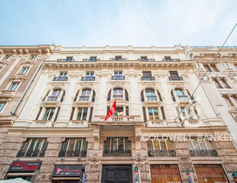 appartamento in vendita a Roma in zona Trevi-Colonna