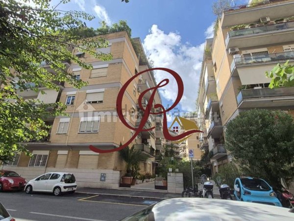 appartamento in vendita a Roma in zona Tor di Quinto
