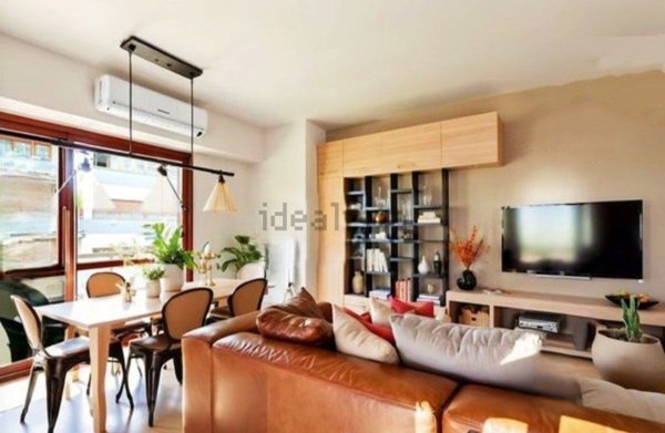 appartamento in vendita a Roma in zona EUR