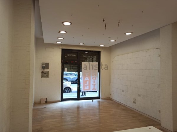 negozio in vendita a Roma in zona Monte Sacro/Talenti