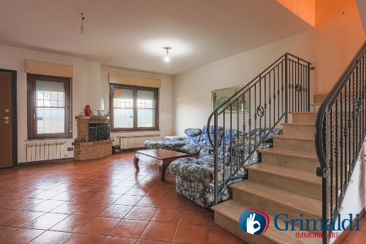 casa indipendente in vendita a Roma in zona Ostia Antica