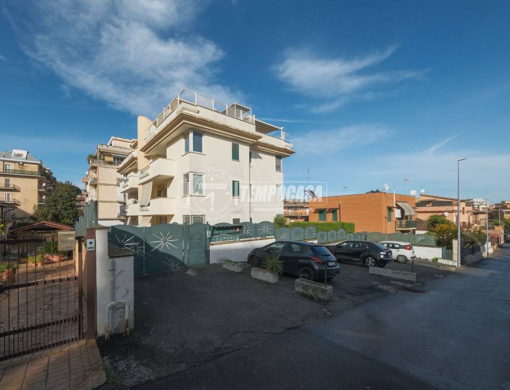 appartamento in vendita a Roma in zona Grottarossa