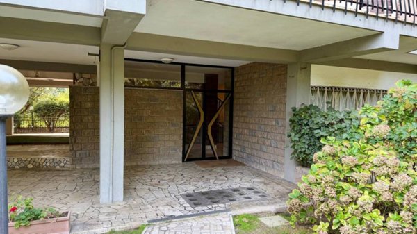 appartamento in vendita a Roma in zona EUR