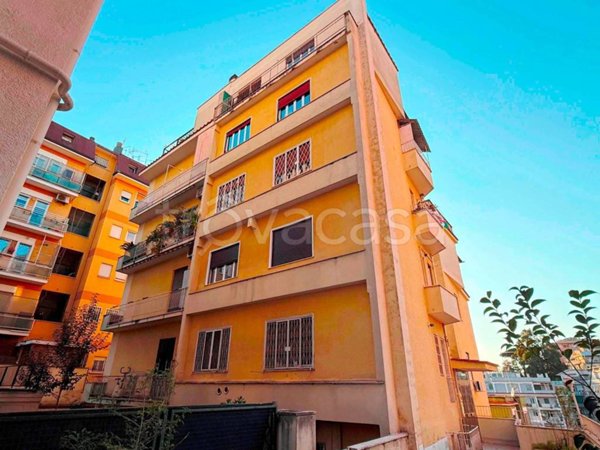 appartamento in vendita a Roma in zona Gianicolense