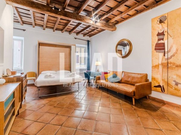 casa indipendente in vendita a Roma in zona Trastevere