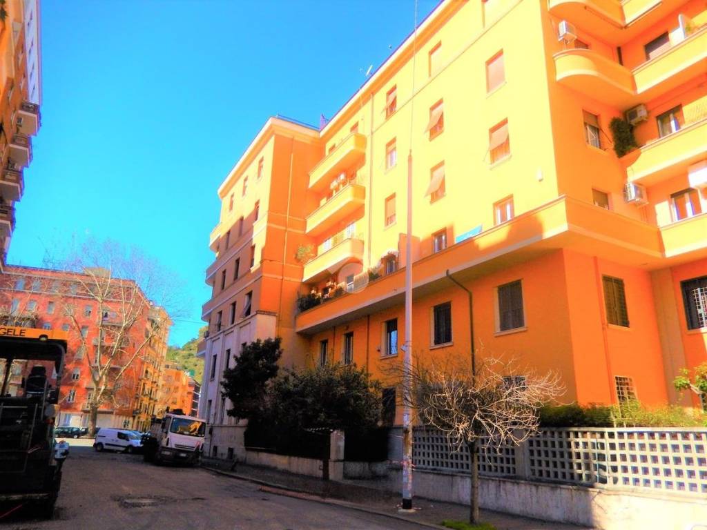 appartamento in vendita a Roma in zona Della Vittoria