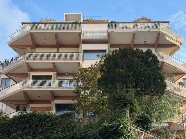 appartamento in vendita a Roma in zona Tor di Quinto