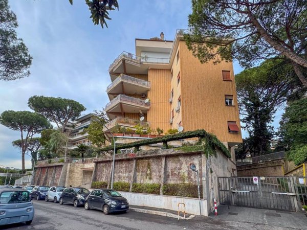 appartamento in vendita a Roma in zona Tor di Quinto