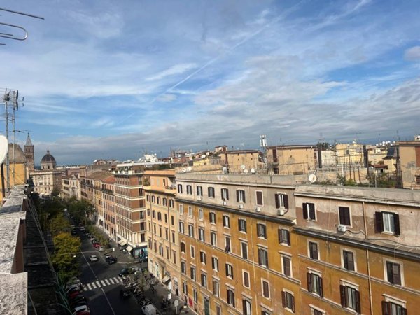 appartamento in vendita a Roma in zona Esquilino