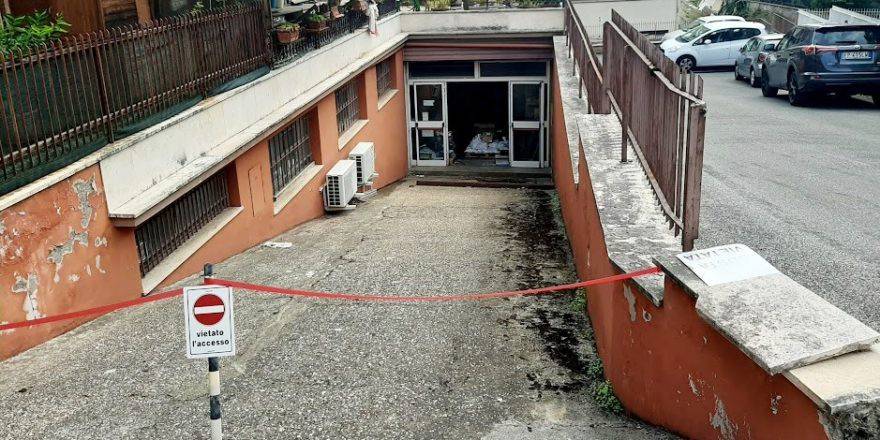 negozio in vendita a Roma in zona Ardeatino