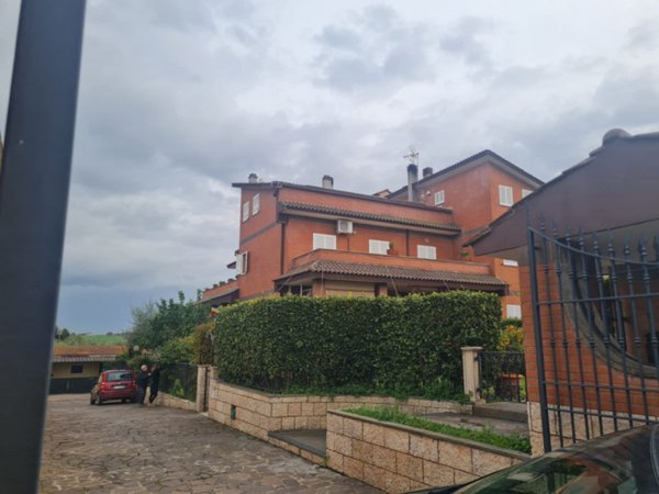 casa indipendente in vendita a Roma in zona Ponte Galeria