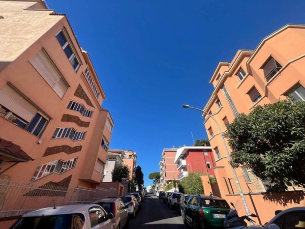 negozio in vendita a Roma in zona Gianicolense