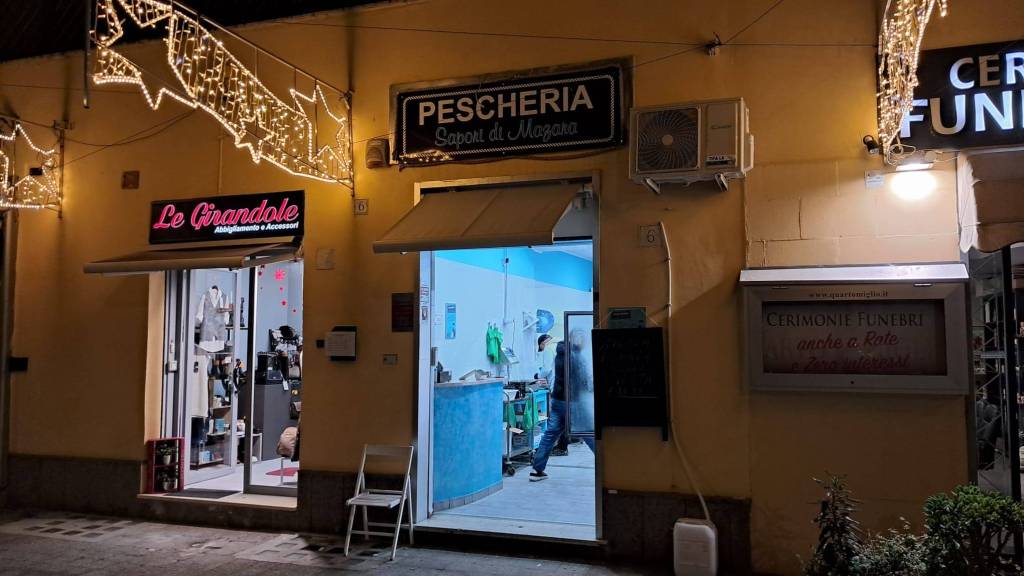 negozio in vendita a Roma in zona Appio Pignatelli