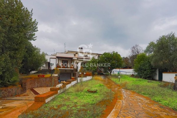 casa indipendente in vendita a Roma in zona Casal Monastero