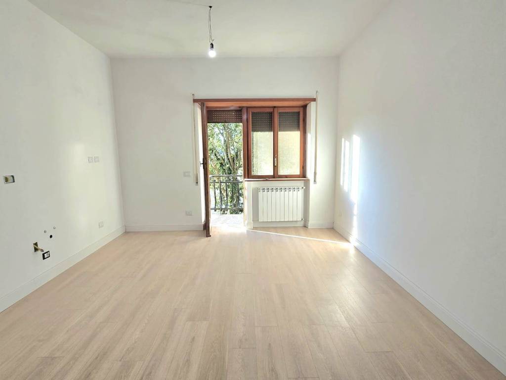 appartamento in vendita a Roma in zona Valle Muricana