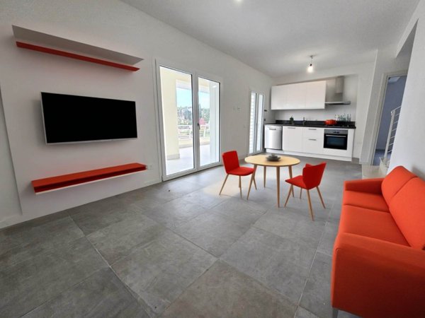 appartamento in vendita a Roma in zona Tor di Quinto