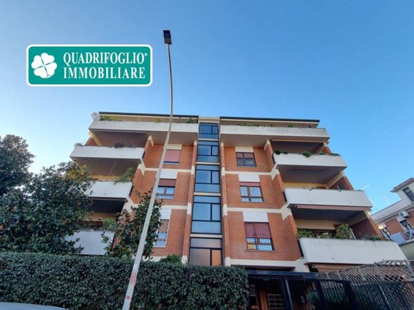 appartamento in vendita a Roma in zona Giuliano Dalmata