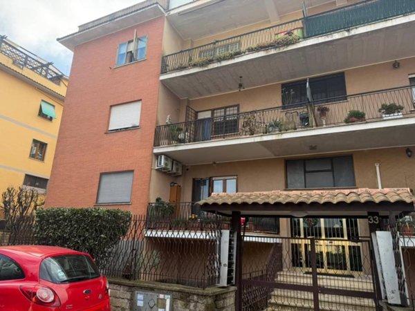 appartamento in vendita a Roma in zona Torrione Cerquetta