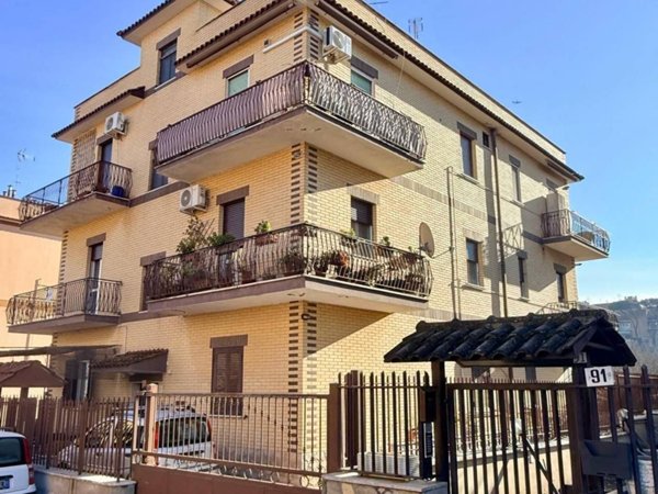 appartamento in vendita a Roma in zona Labaro