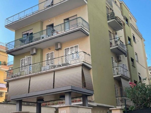 appartamento in vendita a Roma in zona Prenestino-Centocelle