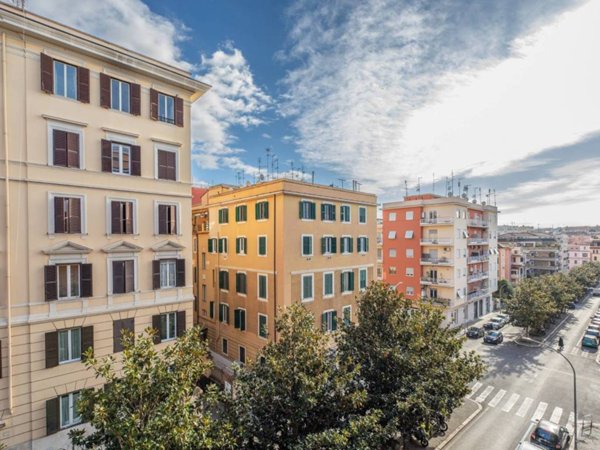appartamento in vendita a Roma in zona Tuscolano