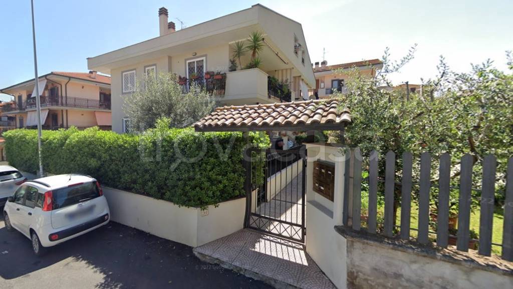 mansarda in vendita a Roma in zona Finocchio