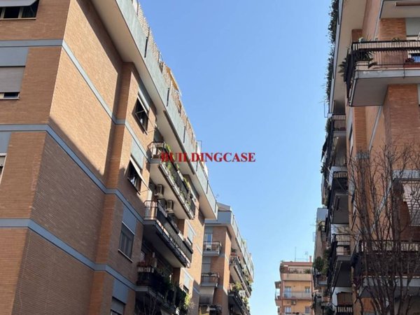 appartamento in vendita a Roma in zona Ardeatino