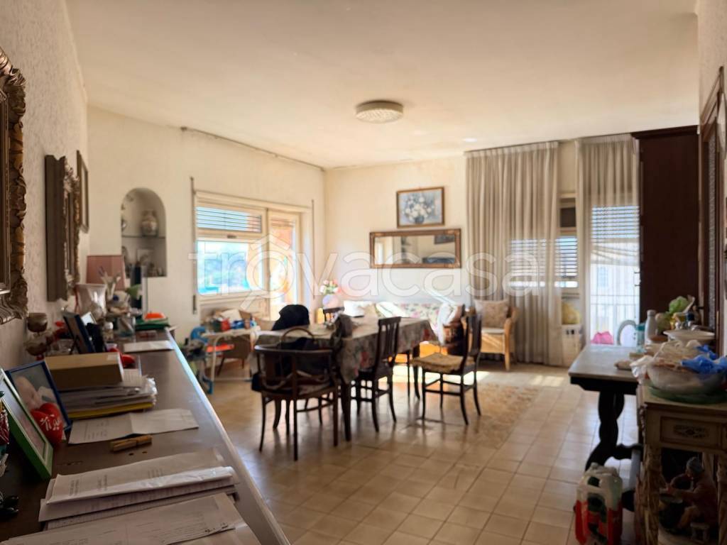 appartamento in vendita a Roma in zona Ostiense