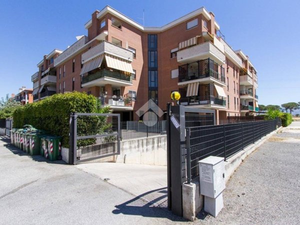 appartamento in vendita a Roma in zona Castelverde