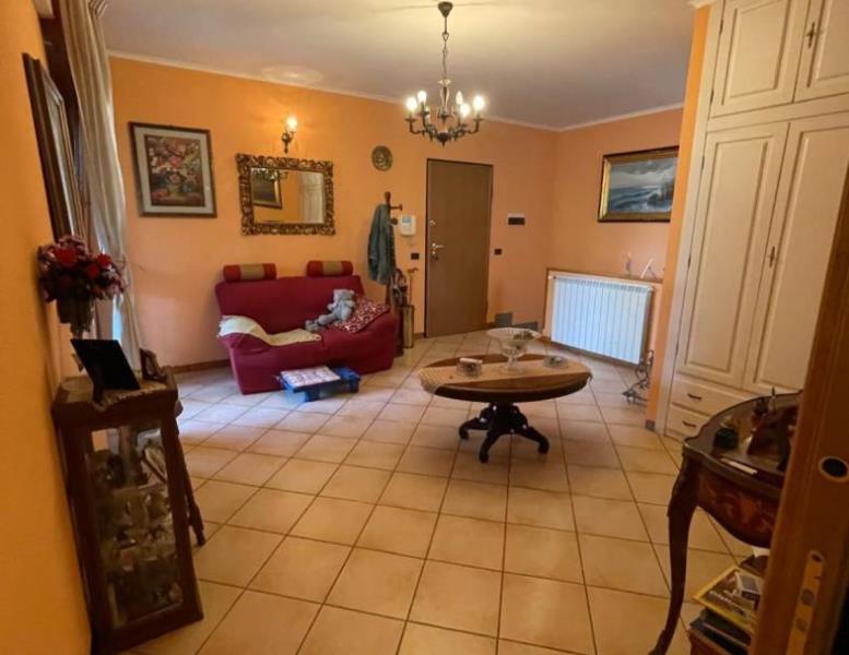 appartamento in vendita a Roma in zona Ardeatino