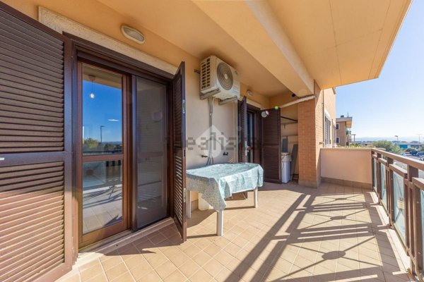 appartamento in vendita a Roma in zona Castelverde