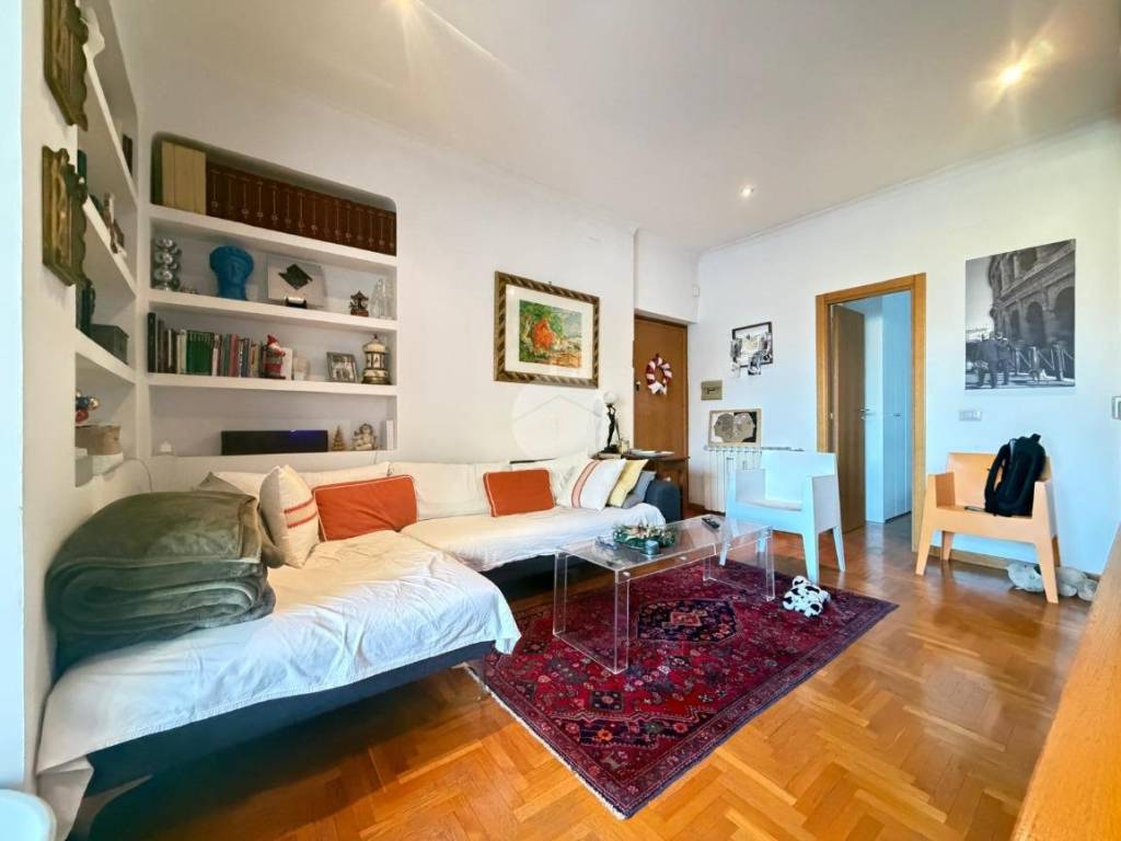 appartamento in vendita a Roma in zona Gianicolense