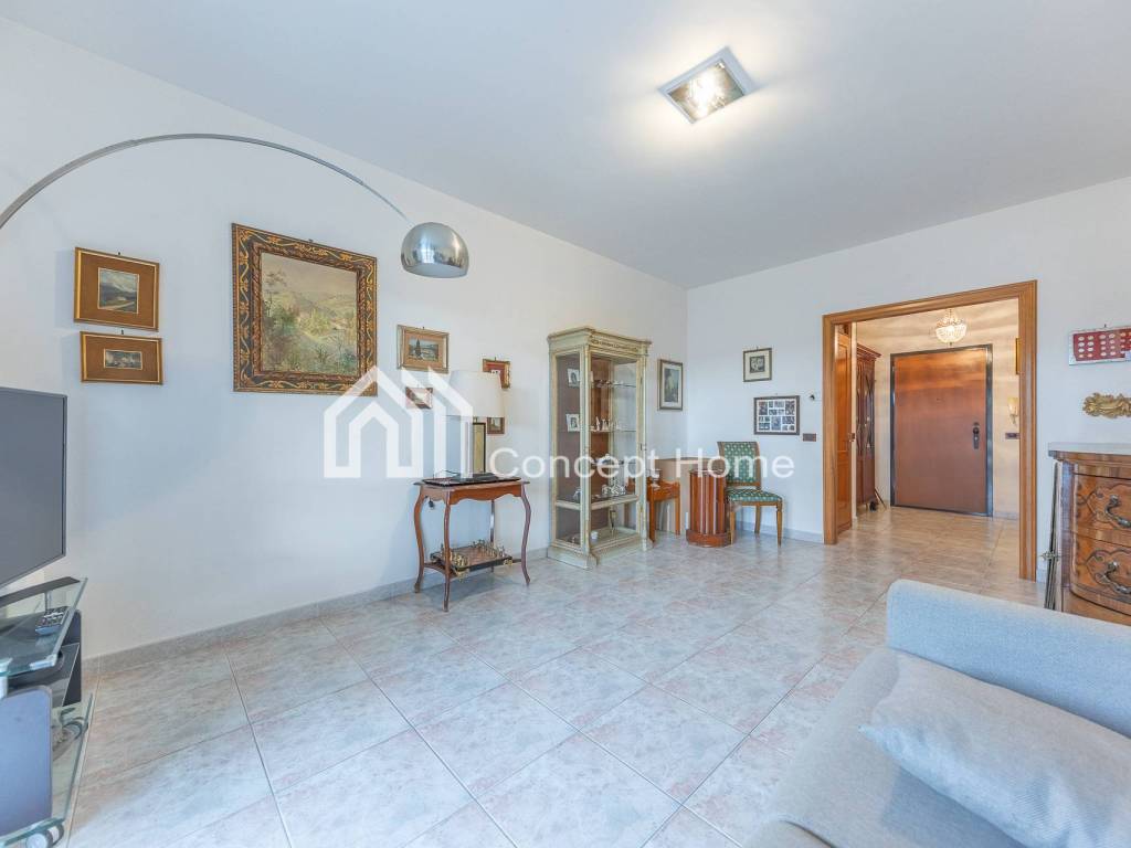 appartamento in vendita a Roma in zona Ostia Antica