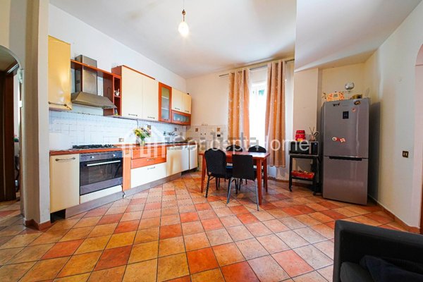 appartamento in vendita a Roma in zona Colle del Sole