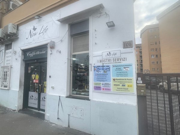 negozio in vendita a Roma in zona Ostiense