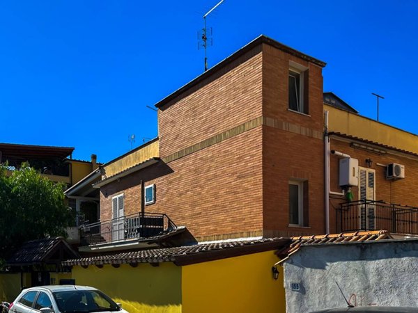 appartamento in vendita a Roma in zona Dragona/Bagnoletto