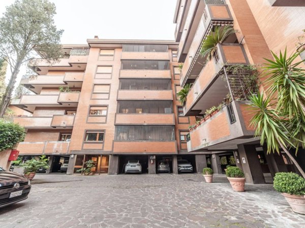 appartamento in vendita a Roma in zona Della Vittoria