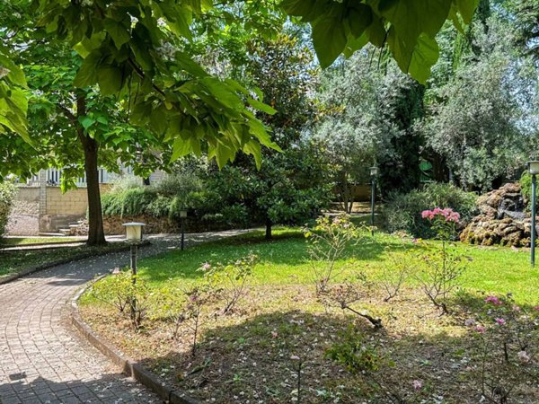 appartamento in vendita a Roma in zona Romanina