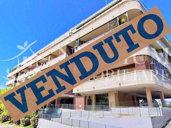 appartamento in vendita a Roma in zona Lunghezza