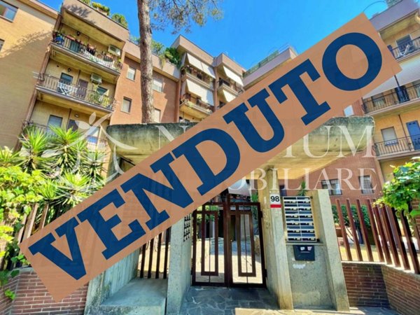 appartamento in vendita a Roma in zona Corviale