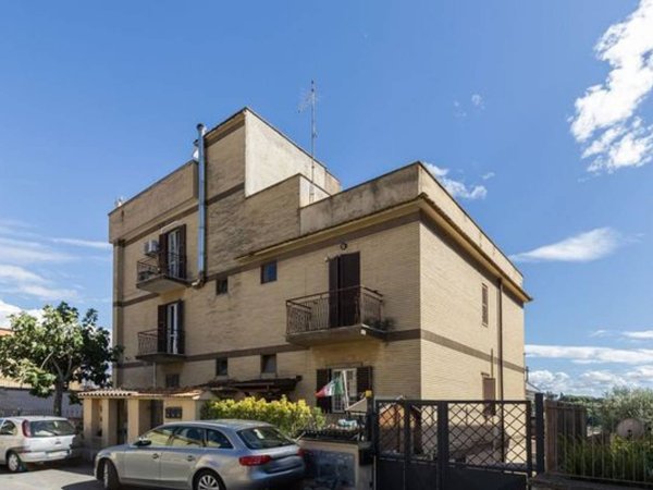 appartamento in vendita a Roma in zona Prima Porta