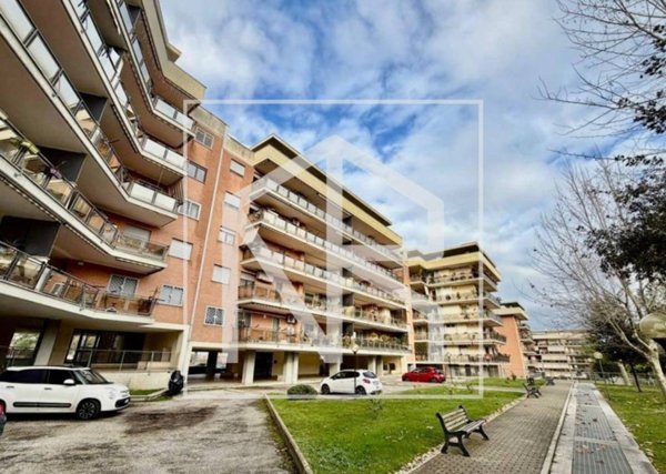 appartamento in vendita a Roma in zona Ponte di Nona