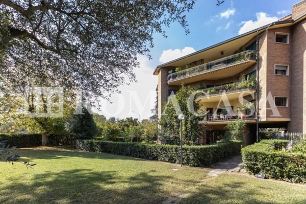appartamento in vendita a Roma in zona Ardeatino