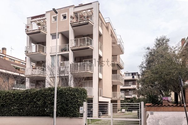 appartamento in vendita a Roma in zona Ostia