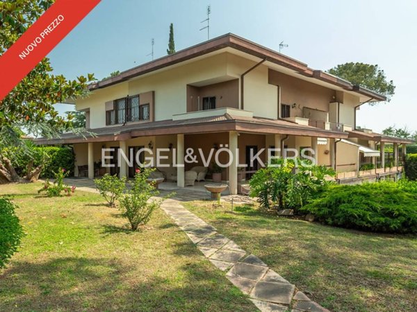 casa indipendente in vendita a Roma in zona Mostacciano