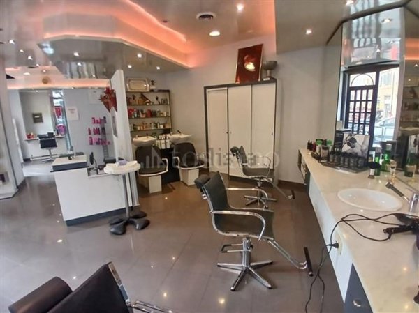 locale commerciale in vendita a Roma in zona Rione Monti/Campitelli