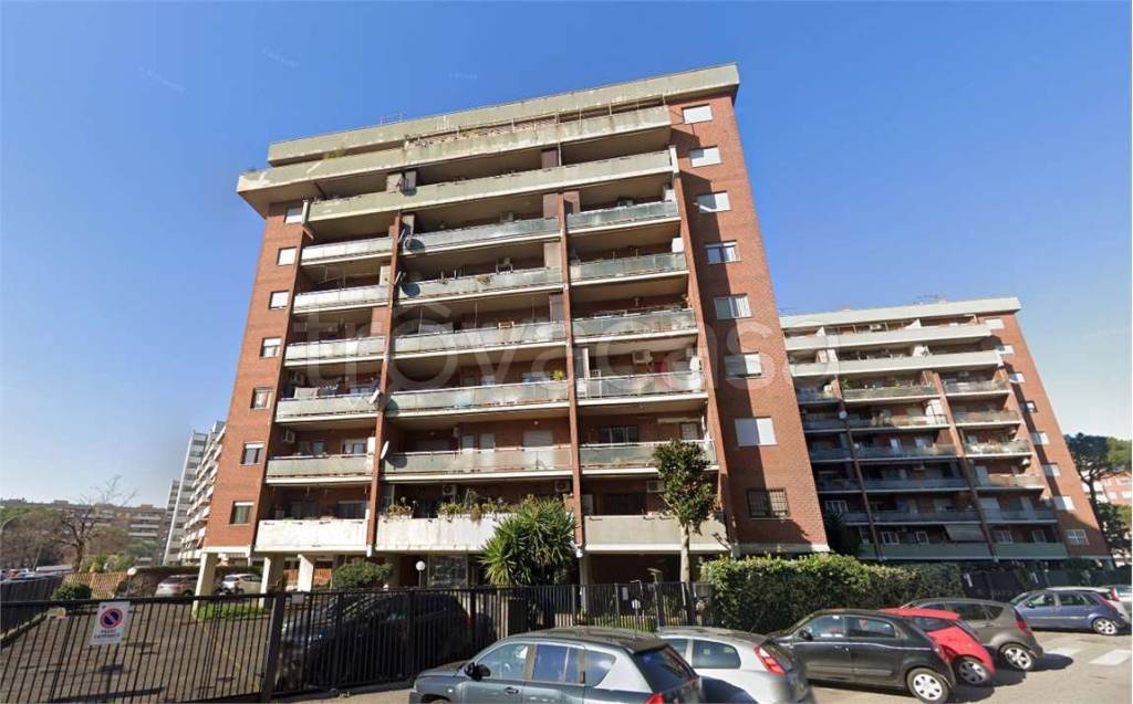 appartamento in vendita a Roma in zona Cinecittà