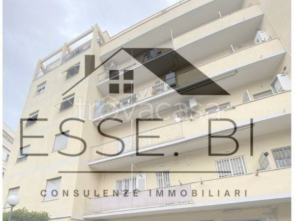 appartamento in vendita a Roma in zona Ostia