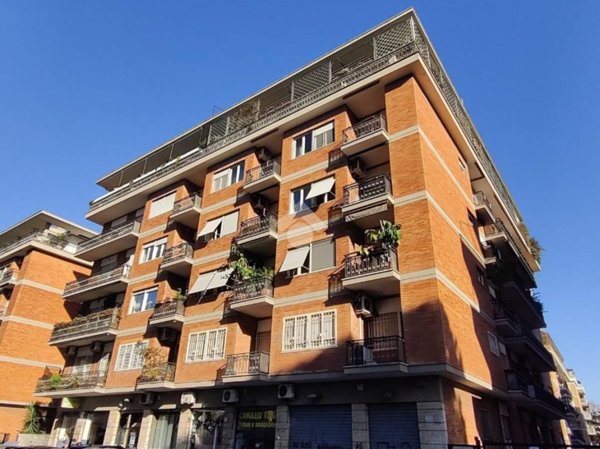 appartamento in vendita a Roma in zona Appio Claudio